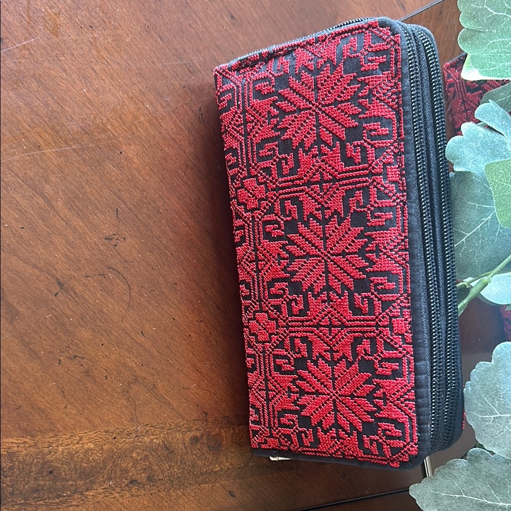 Elegant Red and Black Patterned Wallet